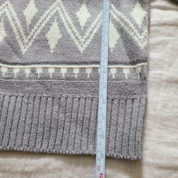 Knit Set Fashion Collection Women's Winter Holiday Grey Knit Sweater - Picture 13 of 14